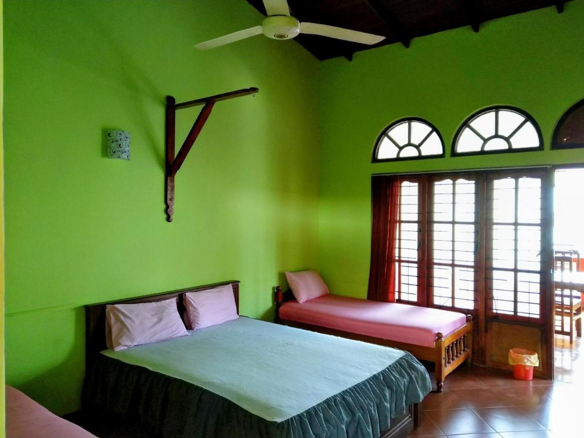 Kandyan Feel Free Homestay Экстерьер фото